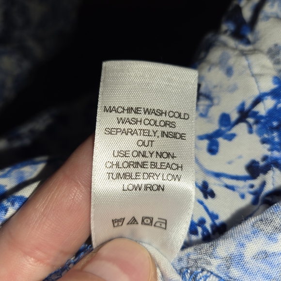 ***Woman Within Blouse (3X) - Picture 5 of 6